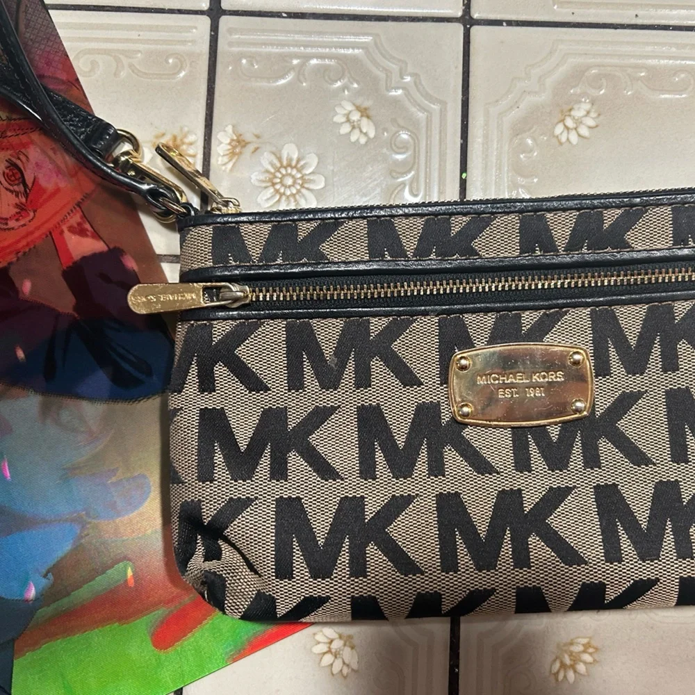 wallet - Picture 2 of 4